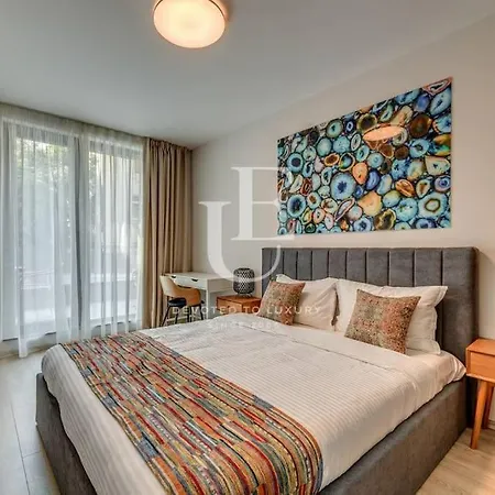 Apartamento Oslo: A Modern Furnished With Parking Sófia