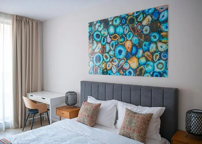 Oslo: A Modern Furnished With Parking *