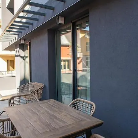 Oslo: A Modern Furnished With Parking *