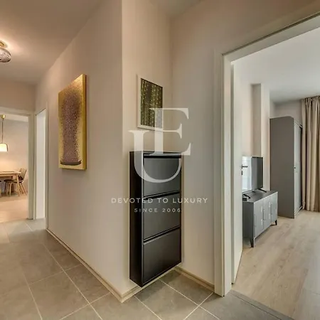 Апартаменты Oslo: A Modern Furnished With Parking София
